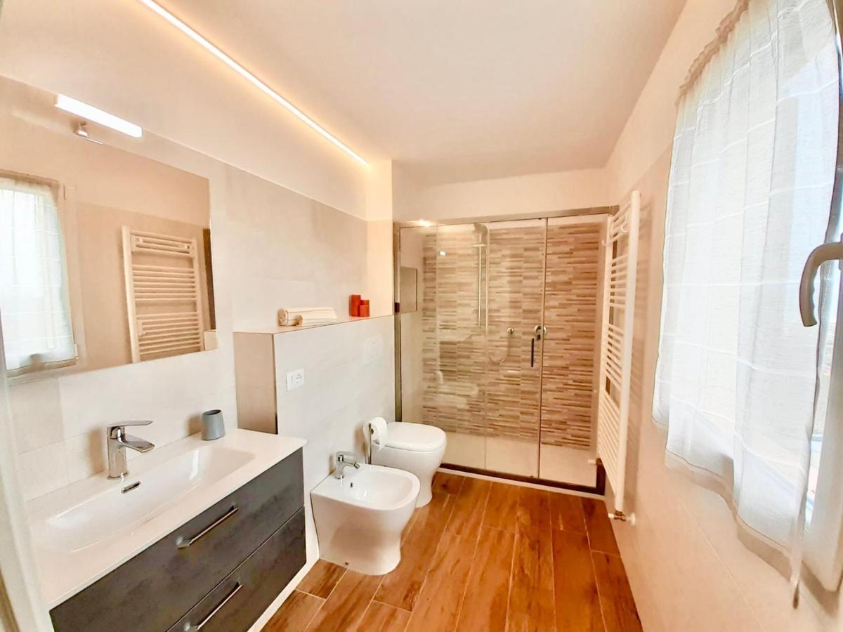 Casa Vacanze Con Vista Mare E Giardino - Amanecer Marzocca di Senigallia Luaran gambar