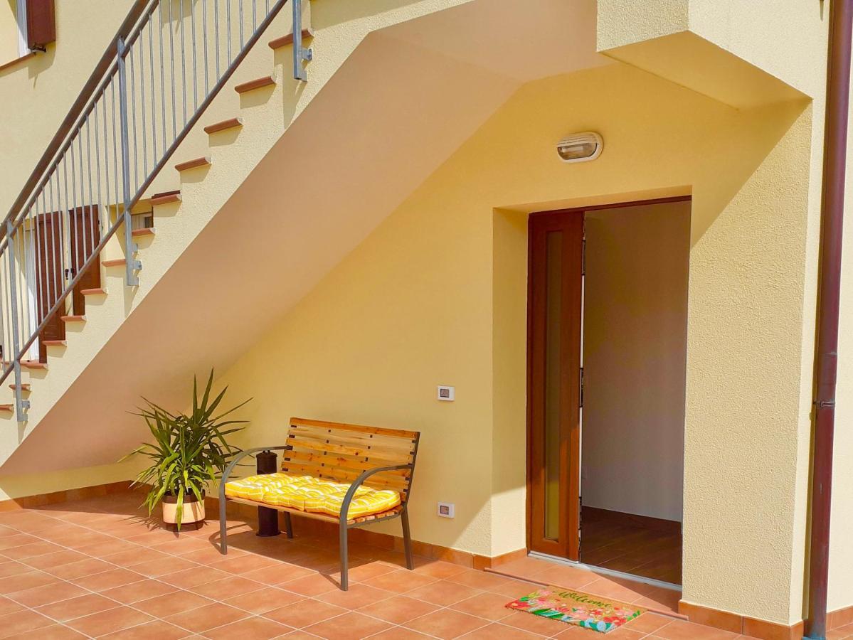 Casa Vacanze Con Vista Mare E Giardino - Amanecer Marzocca di Senigallia Luaran gambar
